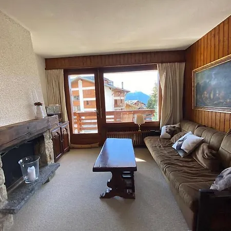 In/out 150 M, 2 , 6 Personnes.