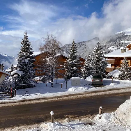 In/out 150 M, 2 , 6 Personnes. * 韦尔比耶